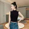 Ropa exterior de verano para mujer negra, modelo nuevo 2026, top corto acanalado de cuello semi-alto, top sin mangas para capas