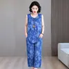 Nuevo Traje de Algodón y Seda de Verano 2026 para Mujer, Madres de Mediana Edad y Mayores, Pantalones Cropped de Cuadros Sueltos, Ropa para el Hogar, Se Puede Usar Afuera