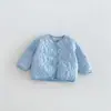 Chaqueta acolchada de algodón para niñas con diseño de conejo, un abrigo de invierno lindo y grueso para bebés, una prenda exterior de color liso con lunares para niños, zdw6502