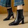Botines de cuero cortos, nuevas botas de tacón alto estilo británico para otoño e invierno, puntera fina adelgazante, cremallera trasera, tacón grueso para mujer