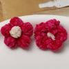 Ins Celebridad de Internet invierno felpa ganchillo flor pompón diy pendientes hechos a mano ropa de mujer broche Accesorios Mayoreo