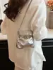 Bolsas Pequenas Prateadas da Moda Deste Ano para Mulheres 2026 Nova Bolsa Transversal com Corrente Versátil de Verão Bolsa Mini de Presilha Exquisite