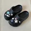 Tamancos de Monstrinho Desenho Animado para Mulheres, Chinelos Planos de EVA com Bico Fechado, Sapatos de Praia para Uso Externo, Sandálias Confortáveis de Solado Fino para o Verão