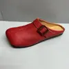 Pantuflas de punta abierta para mujer para usar al aire libre, nuevos zapatos planos vintage hechos a mano 2026, sandalias casuales de cuero suave con suela blanda, a la moda y modernas