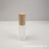 Al por mayor en stock Botella dispensadora portátil de 10 ml con tapa de rosca Botella de presión de pequeña capacidad Botella pulverizadora Material blanco fino Botella de vidrio