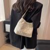 A popular cadeia de bolsas deste ano Bolsa feminina 2023 nova moda lazer Diamond commuter Net saco de balde de ombro vermelho