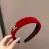 Faixa de Cabeça Vintage de Veludo Vermelho Feminina Outono e Inverno 2025 Novo Estilo Branca Alta no Topo Craniano Faixa de Cabeça Larga Prendedor de Cabelo Acessório de Cabelo