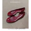En Stock Entrega Inmediata Zapatos Planos Rojos Estilo Francés para Mujer Modelo Nuevo Verano 2026 con Cortes Laterales, Suela Suave, Zapatos Planos Cómodos de Boca Baja