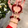 Elegante e Fashionável Novo Bracelete de Ágata Vermelho Sangue de Pombo Estilo Chinês de Alta Qualidade para Mulheres com Estilo Nobre
