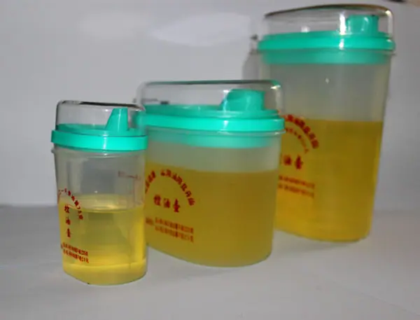三个油壶高度比