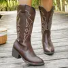 Botas de Caballero Western Bordadas de Tacón Medio Europeas y Americanas Tallas Grandes 2026 Botas de Mezclilla de Comercio Exterior Botas de Media Caña Botas Transfronterizas Botas Largas para Mujer