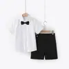 Conjunto de tres piezas para niño con camiseta de manga corta, shorts y pajarita, ropa formal de verano para niños, adecuado para niños mayores y pajes para actuaciones
