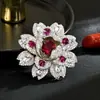 Broche de Flor com Incrustações de Zircônia, Pino Elegante e Luxuoso para Blazer, Moda de Alto Padrão