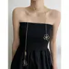 Collar Colgante Floral Estilo Metal Europeo y Americano para Mujer, Accesorio de Lujo Ligero de Alta Gama, Cadena Larga Vintage para Suéter de Múltiples Formas de Usar