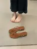 Novas Sandálias de Dedo Estilo Coreano Simples e Versáteis com Bico Quadrado e Salto Grosso para Mulheres Usarem Fora, Sandálias Romanas para Praia para Mulheres no Verão