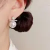 Pendientes de botón de perla con barra de metal, nuevos, elegantes, simples, de verano, diseño elegante, de lujo ligero, suaves, versátiles, para mujer