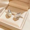 Pendientes de Perla de Lujo Ligero para Mujer, Pendientes de Mariposa de Diseño Francés, Pendientes Exquisitos, Dulces, Modernos y Versátiles al por Mayor