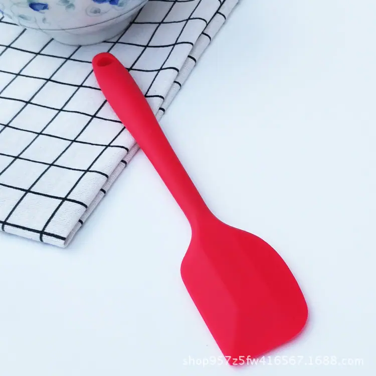 红色