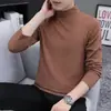 Camiseta de manga larga de terciopelo de doble cara para hombre, con cuello medio, para invierno, para primavera y otoño, con cuello medio alto y combinable.