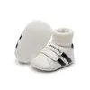 Tênis Esportivo Infantil 2025 Primavera e Outono Novo Moda Biqueira de Concha Sapatos Casuais para Meninas, Tênis Versátil Estilo Coreano para Meninos