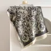 Bufanda nueva de imitación cachemir para mujer, esquema de color de vid en espiral estilo europeo, cálida para otoño e invierno, calentador de cuello para parejas, chal largo de moda