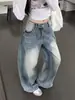 Jeans retro americano azul lavado com efeito desgastado, barra curva, para mulheres petites, caimento solto, emagrecimento, calça reta de perna larga, comprimento total.