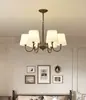 Lámpara de araña estilo vintage para la sala de estar, luz principal con una sensación de lujo ligero y alta gama, retro y elegante estilo Bauhaus, lámpara de hierro de 6 luces para el comedor