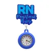 Reloj de bolsillo retráctil para enfermera RN más vendido transfronterizo, hebilla de acrílico con purpurina fácil de tirar, reloj de bolsillo anti-pérdida con insignia médica NURSE