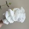 Pinza Triangular para el Cabello de Tela Estilo Coreano, Pasador Dulce y Elegante, Pinza de Tiburón, Lujo Ligero, Sensación de Alta Gama, Accesorio Versátil para el Cabello para Mujeres