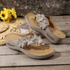 Chanclas Europeas y Americanas Transfronterizas Moda Femenina Chanclas de Pinza Verano Comercio Exterior Dedo del Pie Casual Cuña Floral Slip-ons Venta al por Mayor Tallas Grandes