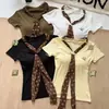 5250 # Camiseta de manga corta con cuello en V para mujer, verano, corte ajustado, de longitud corta, con un diseño elegante y detalle de lazo, perfecta como capa base