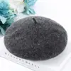 Chapéu Boina Novo Outono e Inverno Feminino 2026 Estilo Coreano Versátil Moda Chapéu Boina Proteção contra Frio de Inverno Chapéu de Pintor Retrô