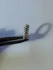Anillo Estilo Europeo y Americano V-Gold Versión de Alta Gama con Tachuelas de Cabeza de Bala, Gruesamente Chapado en Oro Rosa de 18K, Moderno y Versátil, Venta Directa del Fabricante