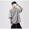 Camiseta Masculina de Manga Curta com Caimento Solto, Verão Americano High Street Desconstruída com Gola Redonda, Design de Marca Tendência