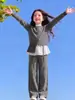 Conjunto de Roupa para Meninas Primavera e Outono 2026 Novo Suéter Cardigan Infantil Estiloso com Barra de Renda e Calça Wide-Leg Conjunto de Duas Peças Tendência