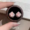 Diseño de Pendientes Cuadrados de Concha con Diamante Azul Brillante Fragmento de Hielo StarLight, Únicos y Versátiles con un Toque de Lujo