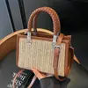 Bolsa de Celular Listrada Color Block Versátil para Mulheres 2026 Novo Design de Nicho Bolsa de Ombro Bolsinha Transversal Bolsa Saco