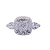 Anillo de Princesa Cuadrado de Diamante de Lujo Suministro en Vivo Femenino Anillo de Diamante de Moissanita Simulada Moda Almohada Zirconio Anillo Abierto