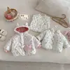 Abrigo de Algodón Dulce para Niñas 2025 Nuevo Invierno Elegante Acolchado Engrosado Chaqueta de Corazón Ropa de Algodón para Niños Versión Coreana