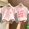 Camiseta de manga longa 100% algodão para meninas, nova para primavera e outono, camisa de base infantil, tamanho médio e grande, blusa infantil de duas peças falsas com desenho