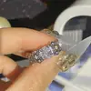 Anillo de Mieliaje de Encaje Tejido Hueco Dorado Tallado Panal Versa Jewelry Alambre Dorado Estirado Artesanía Italiana Vintage Agencia Matrimonial