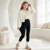 Calça Legging Quente Estilo Coreano Outono e Inverno Nova para Meninas Calça Slimming Lisa Cor Sólida Escovada Calça Elástica para Meninas