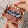 Nuevo Bolso de Monedas de Moda Retro Estudiante Bolso de Mano Corto Mini Bolso de Cera para Auriculares Bolso de Monedas Bolso con Pinza