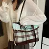 Bolso de Hombro/Mano Casual Fresco de Lona Patchwork a Cuadros con Lazo para Niña Dulce - Nueva Moda 2026