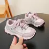 Zapatos casuales de moda y versátiles para niñas, nueva colección otoño 2026, zapatillas deportivas atléticas de suela blanda para niños, zapatillas para senderismo al aire libre