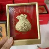 O Deus da Riqueza Está Chegando Para Trazer Dinheiro, Enfeites de Mesa, Conjunto de Caixa de Presente Corporativo para Seguradoras, Presentes de Ouro 999 para Atrair Clientes