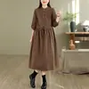 Foto real de vestido floral retrô estilo coreano, coleção de outono, estilo Mori, cintura marcada, mangas compridas, vestido de comprimento médio para mulheres
