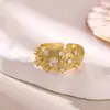 Anillo ancho de moda europea y americana estilo ins de lujo ligero con incrustaciones de diamantes y línea simple, anillo geométrico elegante al por mayor