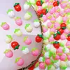 Popular Mini Creme Morango Resina Arte de Unha, Série de Frutas Fofa e Versátil Unhas Usáveis, Acessórios DIY para Capa de Celular