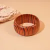 Nova Pulseira de Madeira com Rebites e Padrão Geométrico Estilo Chinês, Pulseira Personalizada Simples e de Nicho, Pulseira da Moda e de Alto Padrão